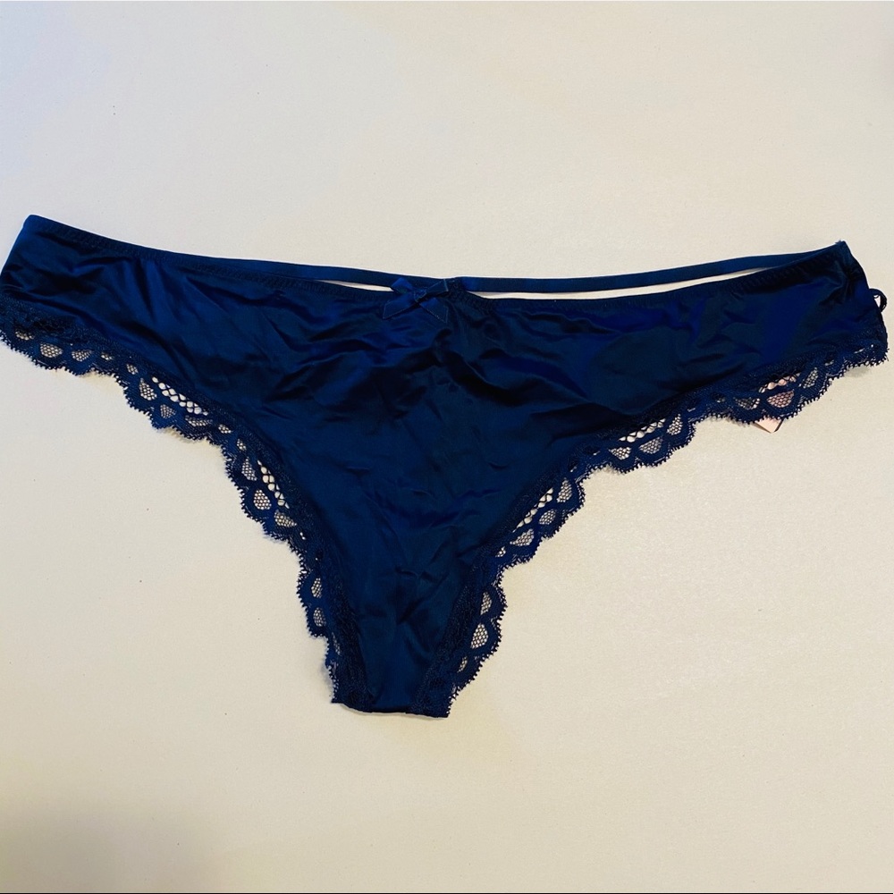 VICTORIA’S SECRET VERY SEXY THONG V 3 STRINGS